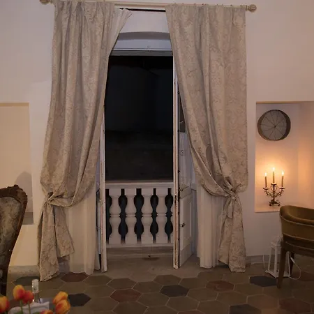 Dimora Donna Sara Apartment